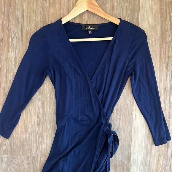 Lulus navy wrap dress - Picture 3 of 9